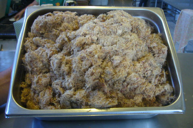 100% carne de res, carne fresca, hecha en horno, rico sabor y excelente calidad.