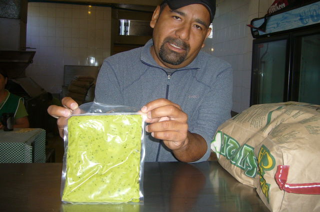 Color Verde, valor nutritivo alto, creada a base de aguacate, típico de México; lo tenemos a tu disposición al alto bacio en un empaque practico y económico.